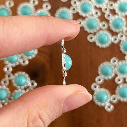 1 x Runder Verbinder mit Cabochon | in Silber & Türkis | 25 x 14 mm | Für Mikromakramee, Schmuck & DIY‘s