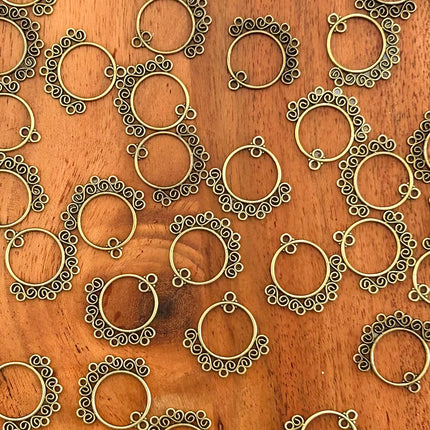 1 x Filigraner Boho-Anhänger | in Bronze | 23 x 24 mm | Für Mikromakramee, Schmuck & DIY‘s