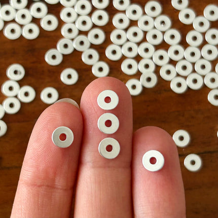 5 x Metall Perlen DQ Disc Rondellen | 6 x 1 mm | Silber (Nickelfrei)| Für Mikromakramee, Schmuck & DIY‘s