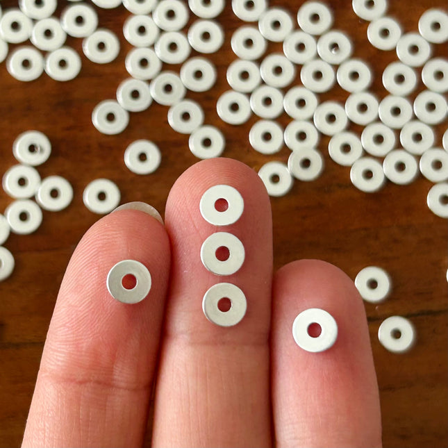 5 x Metall Perlen DQ Disc Rondellen | 6 x 1 mm | Silber (Nickelfrei)| Für Mikromakramee, Schmuck & DIY‘s
