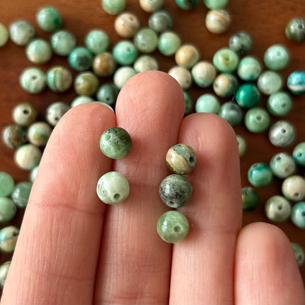 10 x Perlen aus Angelit | in Grün | 6 mm | Für Mikromakramee, Schmuck & DIY‘s