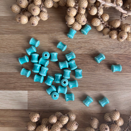2 x  Rohrperlen aus Keramik | in Türkis | Für Mikromakramee, Schmuck & DIY‘s