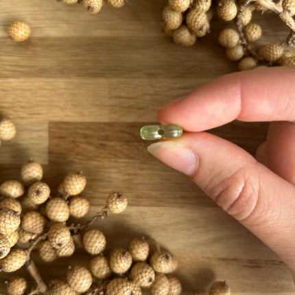 1 x Blatt-Perle aus Acryl | in Hellgrün | Für Mikro-Makramee, Schmuck & DIY‘s