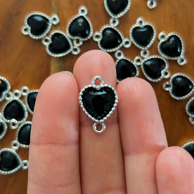 1 x Herz-Verbinder aus Zink | in Silber & Schwarz | 19 x 13 mm | Für Mikromakramee, Schmuck & DIY‘s