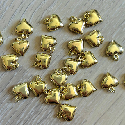 1 x Herz-Anhänger | aus Kupfer & 14K Gold | in Gold | 12 x 11 mm | Für Mikromakramee, Schmuck & DIY‘s