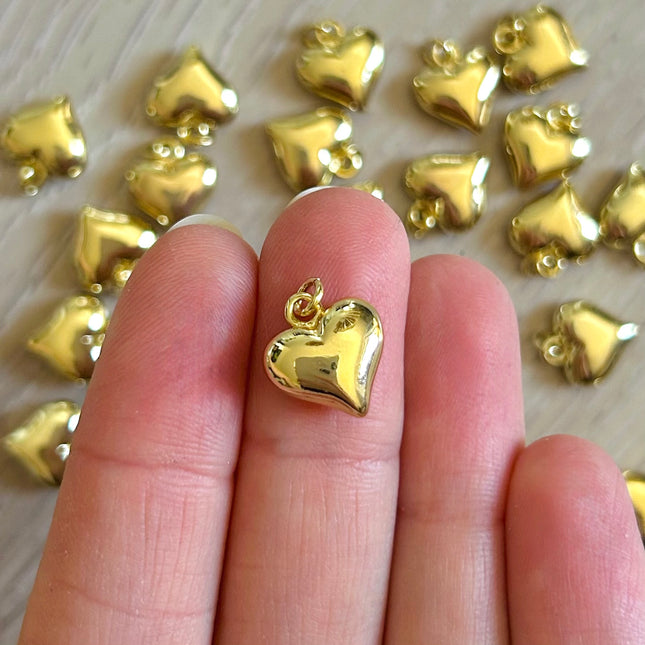 1 x Herz-Anhänger | aus Kupfer & 14K Gold | in Gold | 12 x 11 mm | Für Mikromakramee, Schmuck & DIY‘s