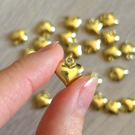1 x Herz-Anhänger | aus Kupfer & 14K Gold | in Gold | 12 x 11 mm | Für Mikromakramee, Schmuck & DIY‘s