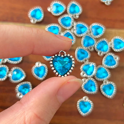 1 x Herz-Anhänger | Zinklegierung | in Silber & Blau | 15 x 13 mm | Für Mikromakramee, Schmuck & DIY‘s
