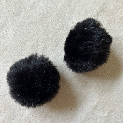 1 x Pompoms | in Schwarz | 7,5 x 7,5 mm | Fundgrube