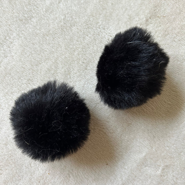 1 x Pompoms | in Schwarz | 7,5 x 7,5 mm | Fundgrube