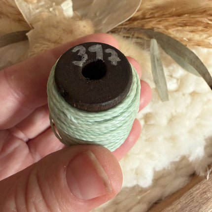 Light Green (397) | Linhasita® waxed polyester thread 0.75 &amp; 1 mm | Various lengths | For jewelry making