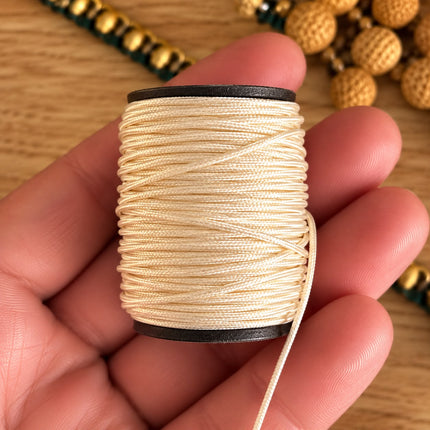 1 x 10 m Creme (70) | Ungewachstes Polyestergarn 1 mm für Mikro Makramee | Schmuckherstellung DIY (Kopie) (Kopie)