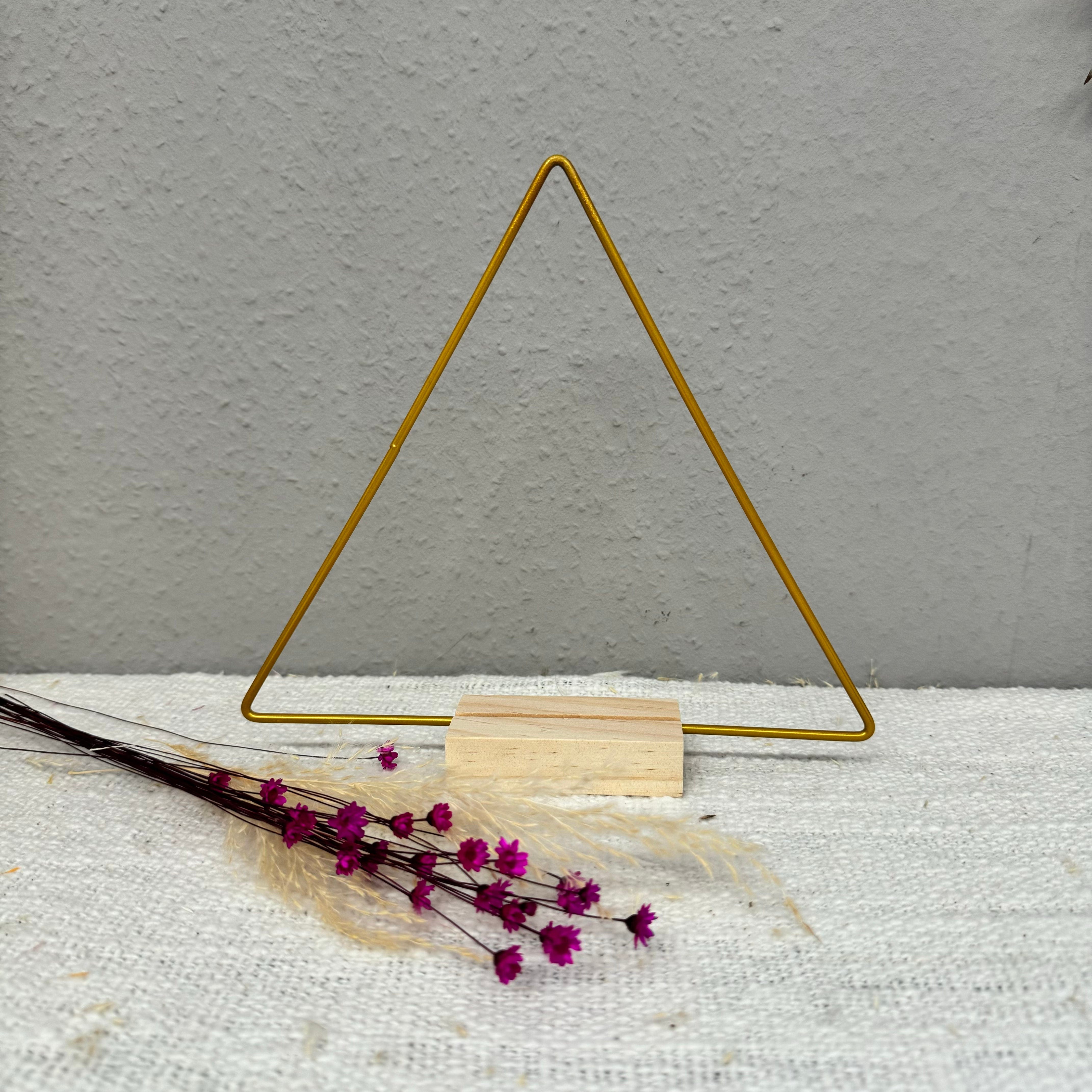 brightstars Dreieckiger Metallring-Aufsteller für Makramee und Trockenblumen in gold 20 cm